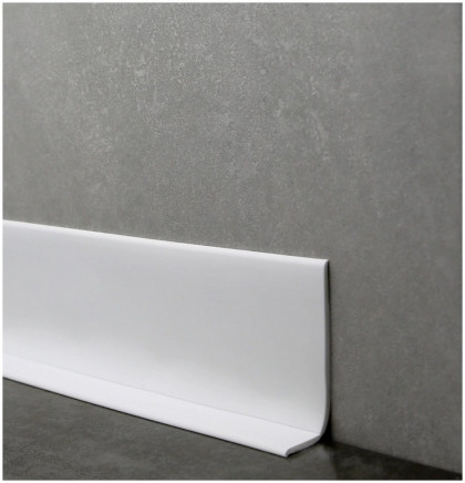 Гибкий самоклеящийся плинтус ПВХ белый