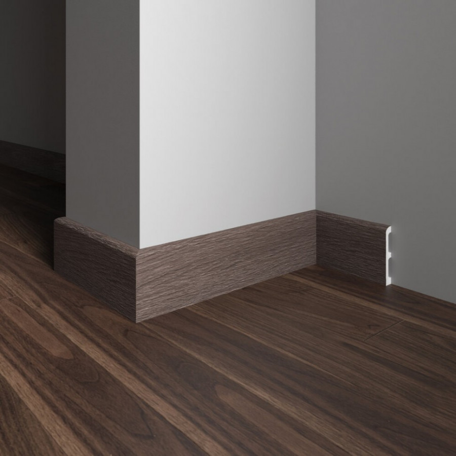 Плинтус напольный Decor Dizayn 706-81SH