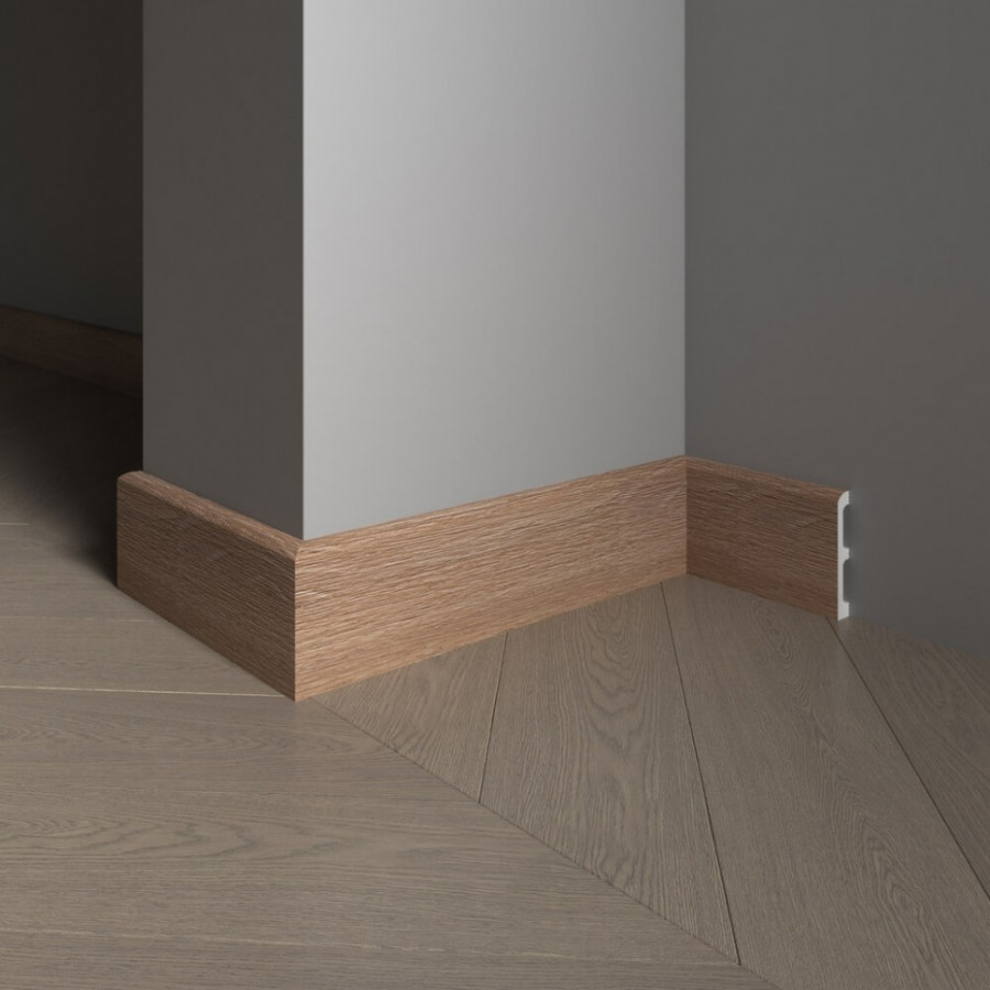 Плинтус напольный Decor Dizayn 706-90SH